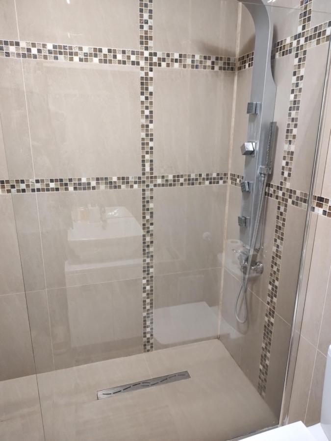 The Unique Apartment Roşu 外观 照片